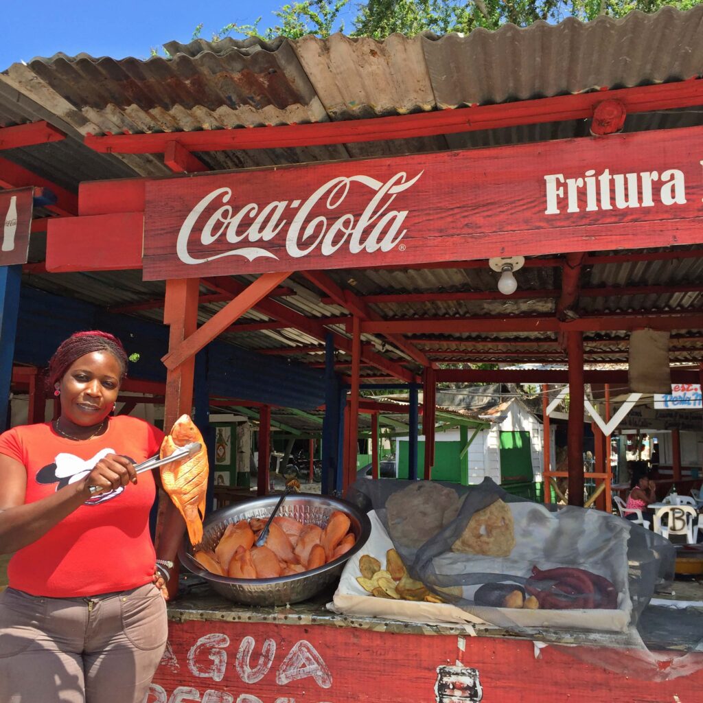 Gastronomia Dominicana Pescado Frito Boca Chica